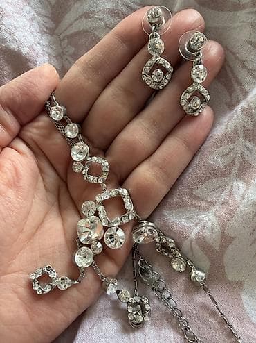 сколько стоят серебряные серьги: Серьги серебро 1500 браслеты цепь черн серебро кольцо — 6