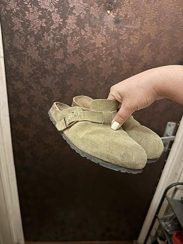 Сабо: Замшевые сабо/клоки оливкового цвета. В отличном состоянии Мне малы — 2