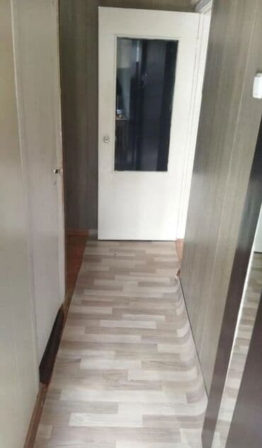 купить квартиру в 4 микрорайоне: 1 комната, 32 м², 104 серия, 3 этаж, Старый ремонт — 4