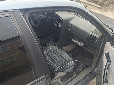 авто продажа в городе кара балта: Volkswagen Passat: 1989 г., Седан — 4