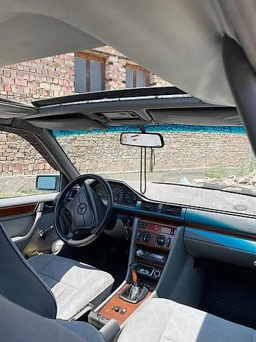 Продажа авто: Mercedes-Benz E-Class: 1994 г., 2 л, Бензин, Седан — 6