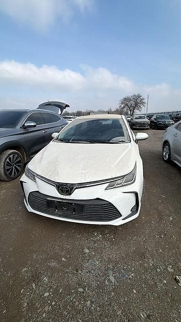 runx alex: Toyota Corolla: 2022 г., 1.8 л, Вариатор, Гибрид, Седан — 5