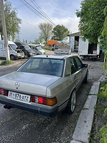 m5 cs: Mercedes-Benz 190: 1987 г., 2 л, Бензин, Седан — 5