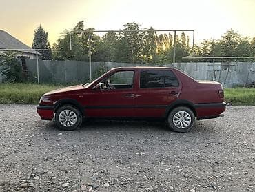 Продажа авто: Volkswagen Vento: 1994 г., 1.8 л, Механика, Бензин, Седан — 3
