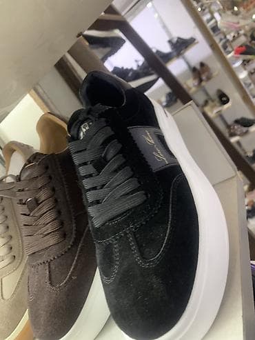 обувь кроксы: Мужские кроссовки, 41, Loro Piana, Новый, Платная доставка — 1