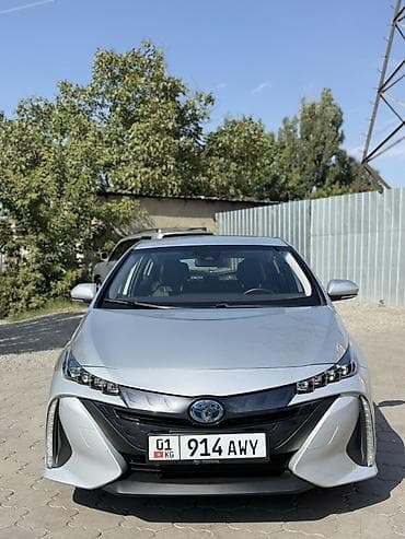 подключаемый гибрид: Toyota Prius: 2020 г., 1.8 л, Автомат, Гибрид, Хэтчбэк — 1