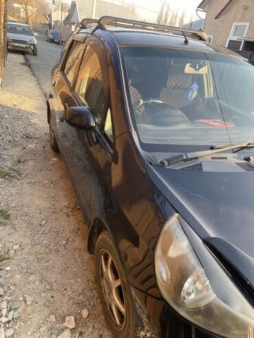 авто с последующим выкупом фит: Honda Fit: 2002 г., 1.3 л, Автомат, Бензиновая, Хэтчбэк — 2