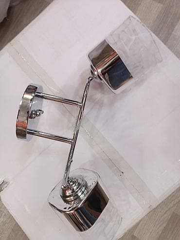 Двухрожковый настенный светильник (бра). - Корпус: металл с