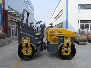 Транспорт: Двухвальцовый вибрационный дорожный каток - Тип: самоходный каток с — 1