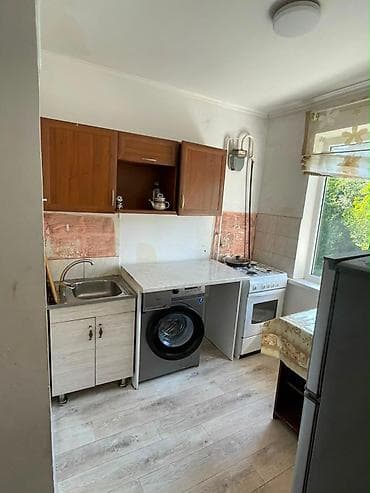 Недвижимость: 2 комнаты, 43 м², 7 мкр 104 серия, 4 этаж — 10