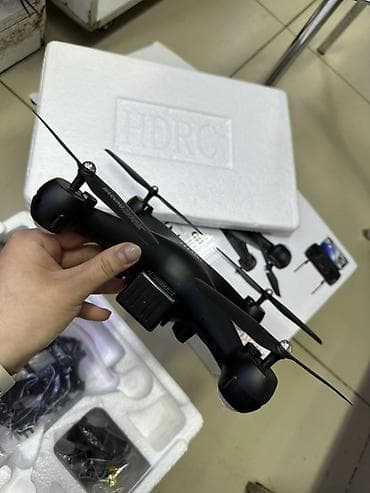 монитор 4k: ДРОН HDRC с Wi‑Fi камерой Есть две батарейки 🔋 Снимает очень четко — 4