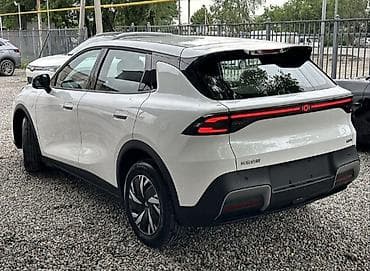 Транспорт: Changan Qiyuan Q05: 2026 г., 0.1 л, Автомат, Электромобиль, Кроссовер — 7