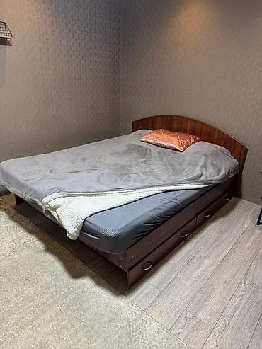 Спальные гарнитуры: Спальный гарнитур, Б/у, Двуспальная кровать, Шкаф, Комод, Самовывоз, цвет - Коричневый — 2