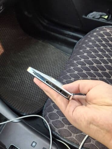 фото камеры: Tecno Camon 30, Б/у, 256 ГБ, цвет - Белый, 2 SIM — 6