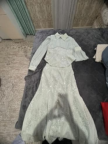 Нарядные платья (2 модели) 1) Мятное двусоставное платье: - Верх с