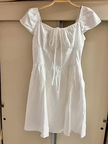 Белое короткое платье в романтичном стиле - Силуэт: А-силуэт