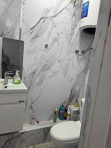 Офисное помещение с меблировкой и санузлом - Планировка: один