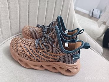 Продаю Размер 30 Длина стопы 18.8 см Цена 700 сом Качество отличное