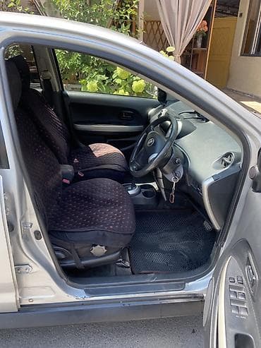 калыб: Toyota Ist: 2002 г., 1.3 л, Автомат, Бензин, Хетчбек — 1