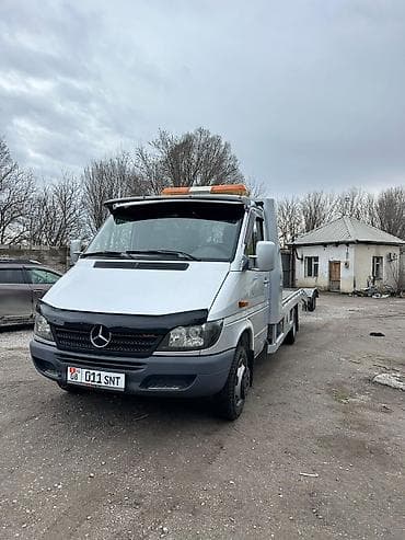 куб бетон: Эвакуатор, Mercedes-Benz, 2004 г., Ломаная — 1