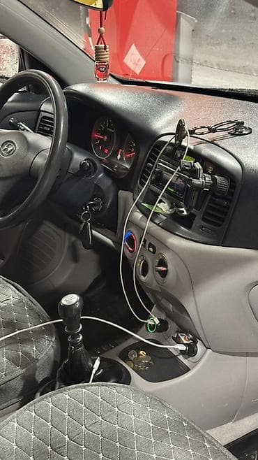 mazda 626: Hyundai Accent: 2006 г., 1.4 л, Механика, Бензин, Седан — 6