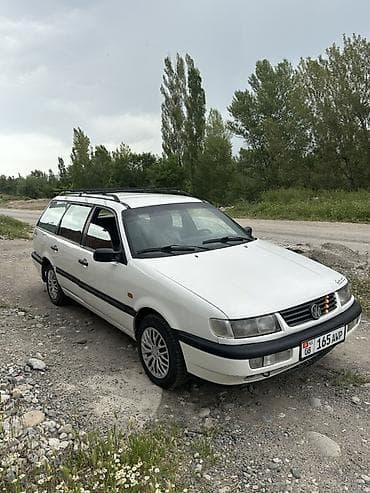 Унаа: Volkswagen Passat Variant: 1995 г., 1.8 л, Кол менен иштөөчү, Бензин, Универсал — 1