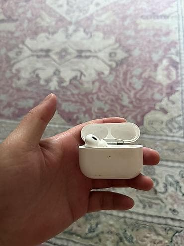 bluetooth jbl: Продаю наушники air pods pro 2, кейс и левое ухо. Оригинал, не путать — 1