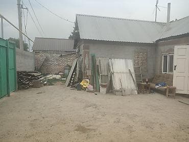 ноокат дом: Продаю участок с домом под снос в отличной локации! Чуйская область — 4