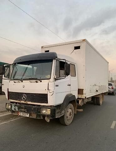 гур 124: Mercedes-Benz : 1990 г., Кол менен иштөөчү, Бензин, Van — 2