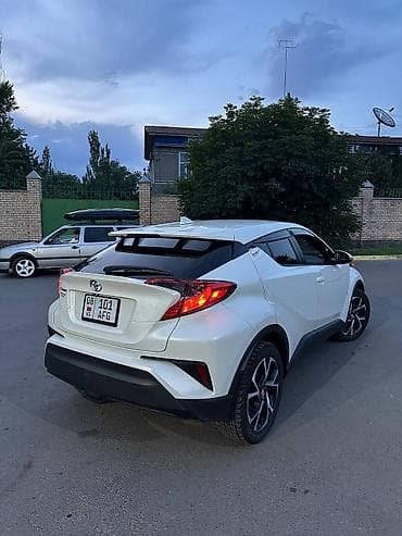 e60 m5: Toyota C-HR: 2018 г., 2 л, Вариатор, Бензин, Кроссовер — 3