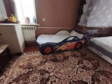 Предлагается детская кровать в форме гоночной машины, выполненная в at lalafo.kg Предлагается детская кровать в форме гоночной машины, выполненная в