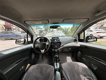 спарк двери: Chevrolet Spark: 2014 г., 1 л, Автомат, Бензин, Хэтчбэк — 8