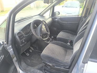 Opel Zafira: 2002 г., 1.8 л, Механика, Газ, Минивэн — 6