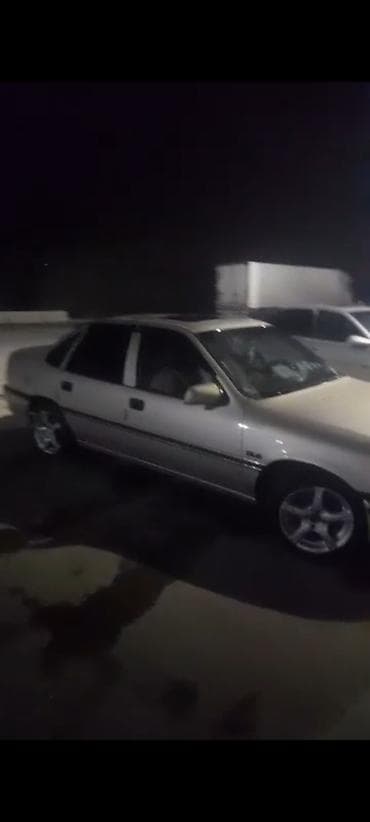 ml 163: Opel Vectra: 2020 г., Седан — 3