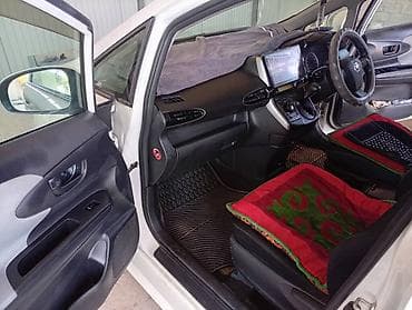 proton compact: Toyota WISH: 2009 г., Универсал — 7