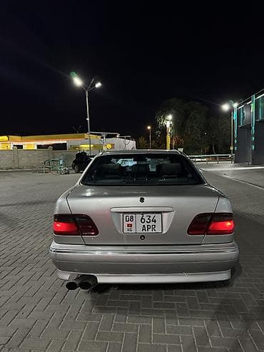 Транспорт: Mercedes-Benz E-Class: 2001 г., 4.3 л, Автомат, Бензин, Седан — 6