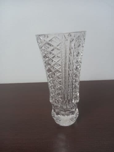 большая ваза: Продаю хрустальную посуду: 1) вазы круглые и шестигранные для фруктов — 17