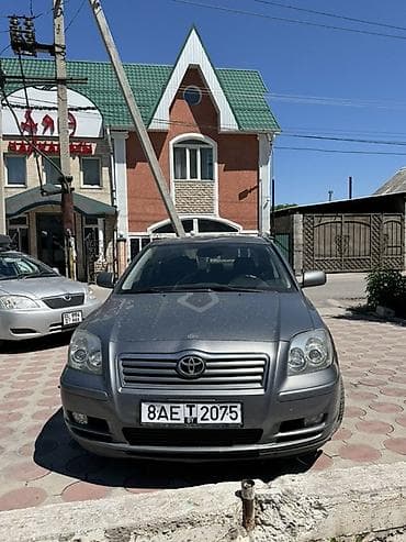 Toyota Avensis: 2003 г., 2 л, Механика, Бензин, Седан