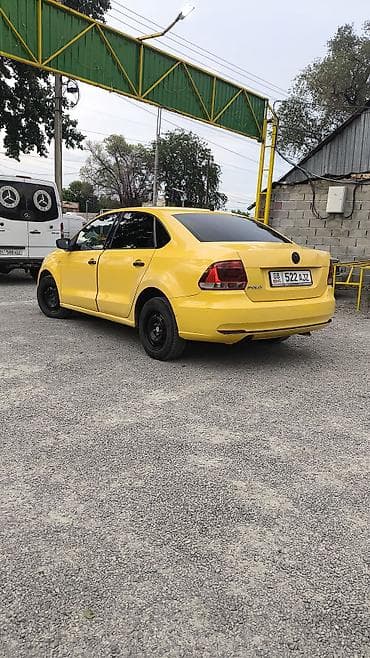 марка пола: Volkswagen Polo: 2016 г., 1.6 л, Механика, Бензин, Седан — 4