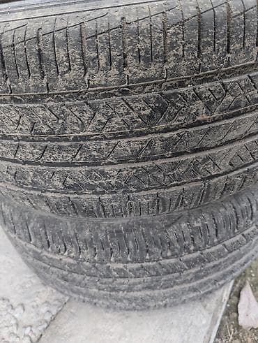 r17 215: 235/45/18 — 2