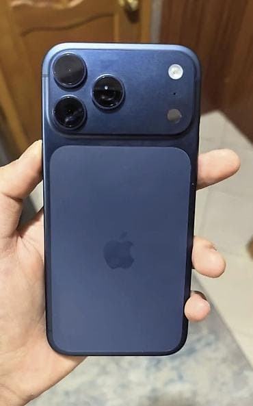 nokia c5: IPhone 17 Pro Max, Б/у, 256 ГБ, Синий, Коробка, 100 % — 3
