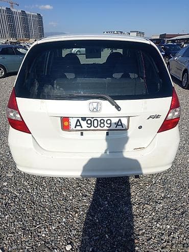 chery arizo: Honda Fit: 2002 г., 1.3 л, Вариатор, Бензин, Хэтчбэк — 3
