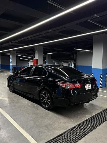 golf 2: Toyota Camry: 2020 г., 2.5 л, Автомат, Бензин, Седан — 4