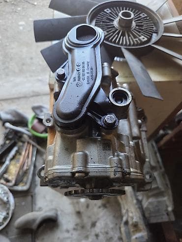 Детали двигателя и моторы в сборе: Масляный насос в сборе BMW B57D50 - Оригинальная деталь VAG, литые — 3