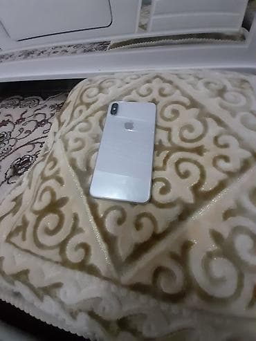 9 дюйм: IPhone Xs Max, Күмүш — 1