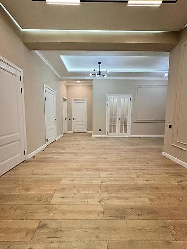 Гаражи: Продаётся дом 5-комнатный Район: АУЦА Этаж: 1 Площадь: 140м2, 3 соток — 9