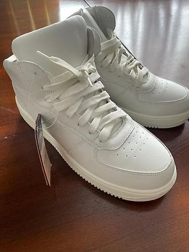 галстуки пионерские: Высокие кеды/кроссовки, цвет – белый. натуральная кожа — 1