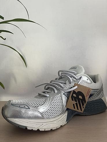 кызыл бел: Эркектердин кроссовкасы, 47, New Balance, Жаңы, түсү - Күмүш, Өзү алып кетүү — 4