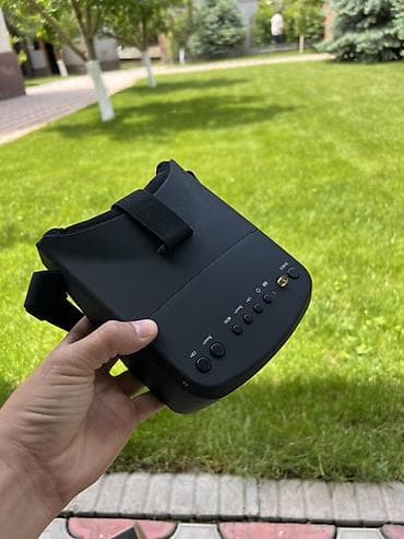 VR очки: EACHINE EV800 — FPV-очки с приемником 5.8 ГГц
Состояние новое — 3