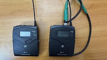 настольный микрофон: Беспроводная радиосистема Sennheiser EW G4 (петличный комплект). - — 1